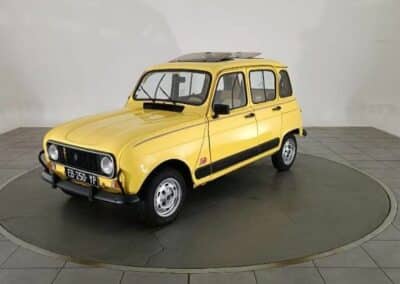 Renault 4L jaune
