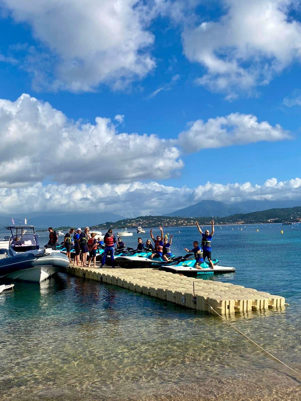 Copie de 4aa2b651-57c1-4dfe-8da3-aa7d52af2f32 Activité Jet Ski lors d'une convention d'entreprise à Ajaccio.
