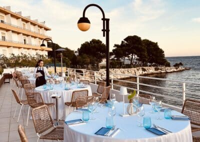 Diner en bord de mer Méditérannée
