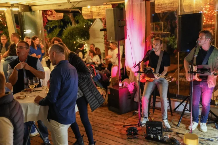 soirée de gala lors dun séminaire dentreprise organisé en corse.