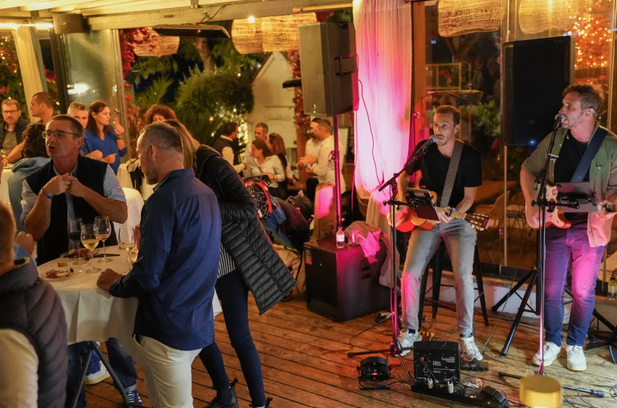 soirée de gala lors dun séminaire dentreprise organisé en corse.