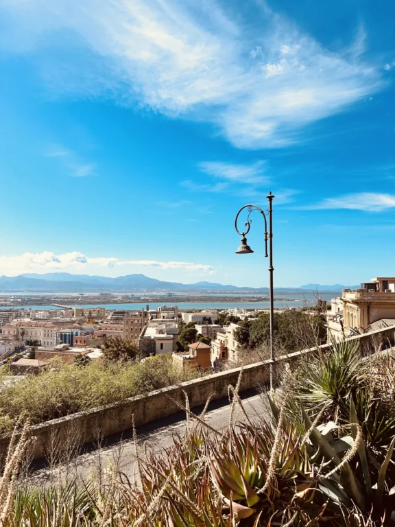 vue depuis les hauteurs de cagliari